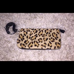 🐆 Leopard&Black Patent Wristlet